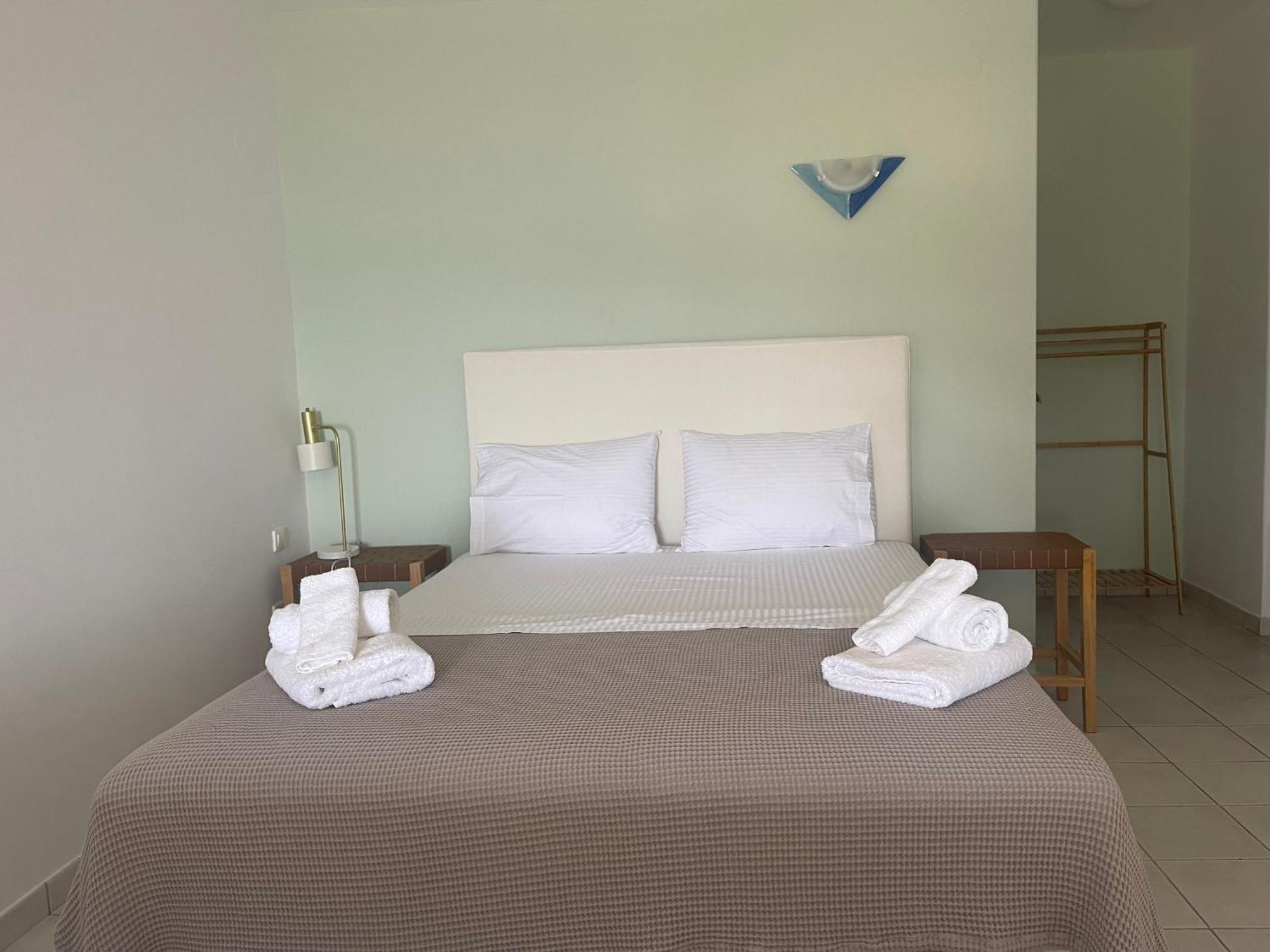 Lipsi Blue Hotel Bagian luar foto